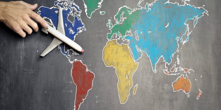 Cómo las Disrupciones en las Cadenas de Suministro Globales Afectan a Consumidores y Empresas