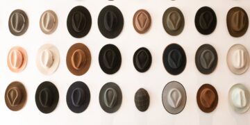 Estilos de Sombreros a Través de las Épocas: Los Gorros Siempre Cambiantes de la Moda