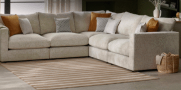 What Makes Oak Furnitureland Stand Out